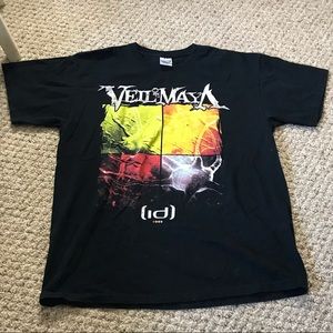 BAND TEE/VEIL OF MAYA